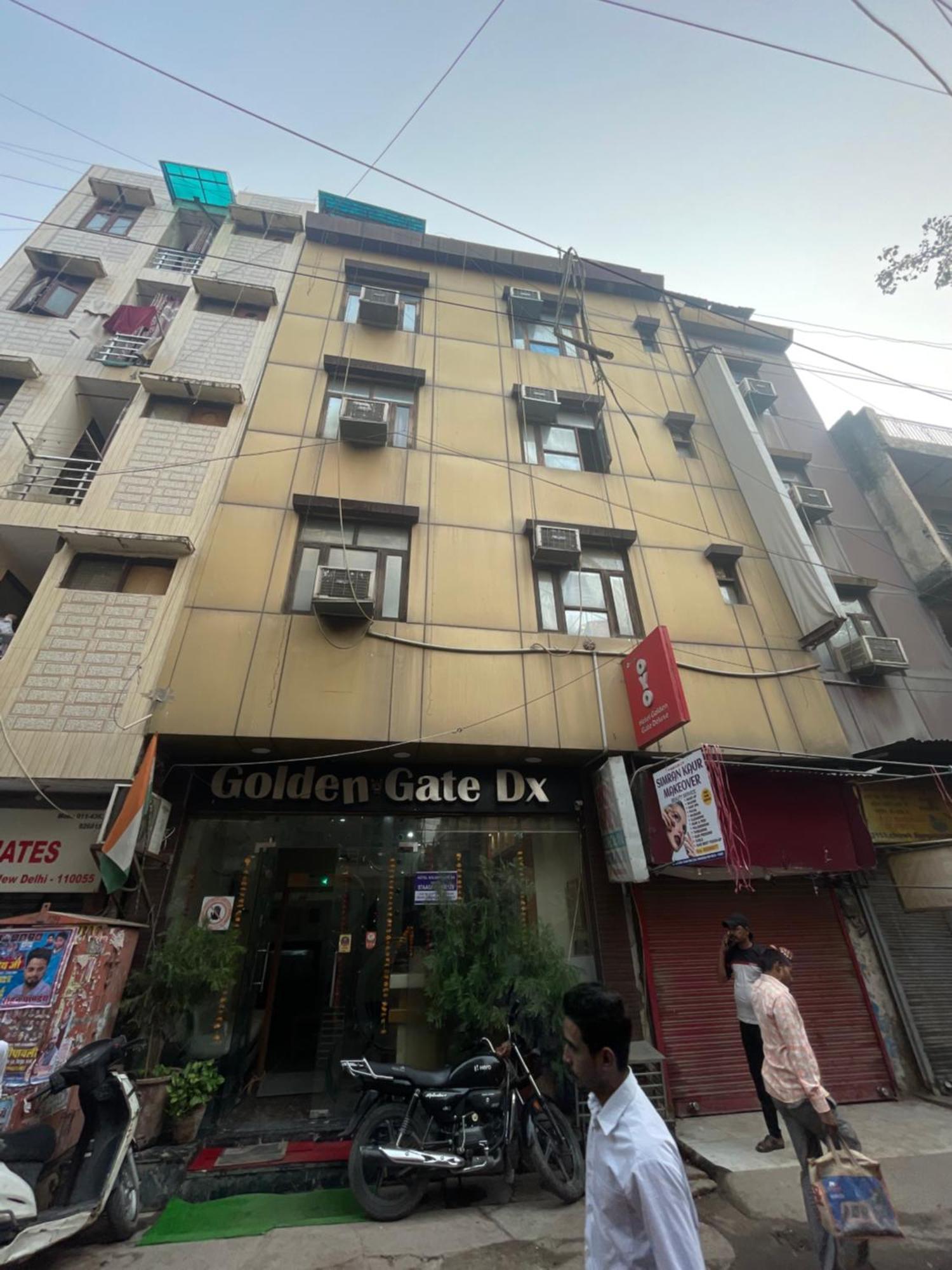 Hotel Golden Gate New Delhi Bagian luar foto